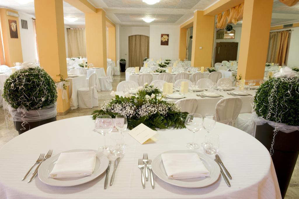Hotel Ristorante Il Pino Chiusi Eksteriør bilde