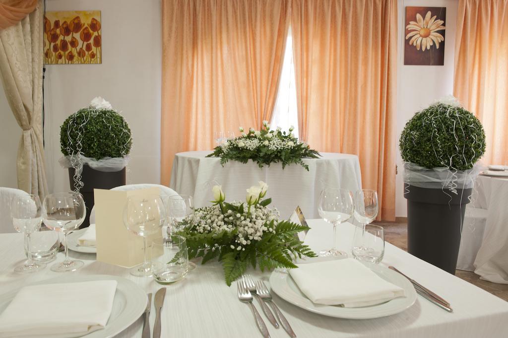 Hotel Ristorante Il Pino Chiusi Eksteriør bilde