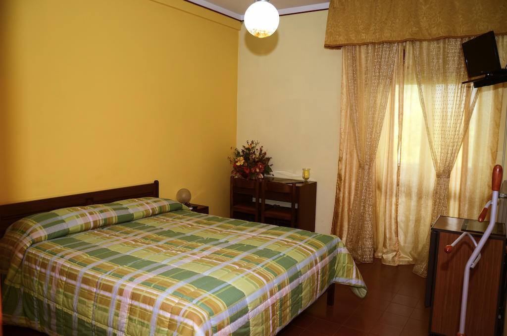 Hotel Ristorante Il Pino Chiusi Rom bilde