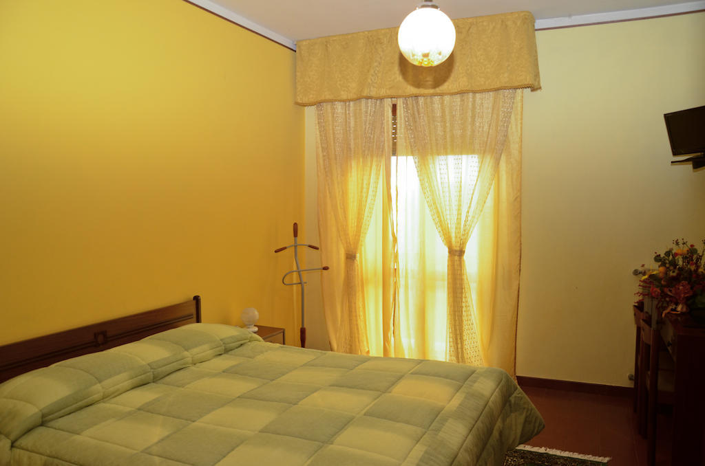 Hotel Ristorante Il Pino Chiusi Rom bilde